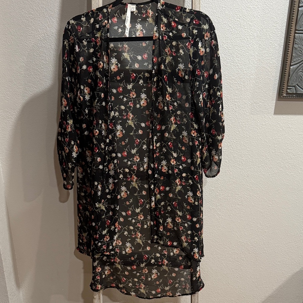 Bellatrix Sheer Floral Long Kimono with 3/4 sleeve Size Large